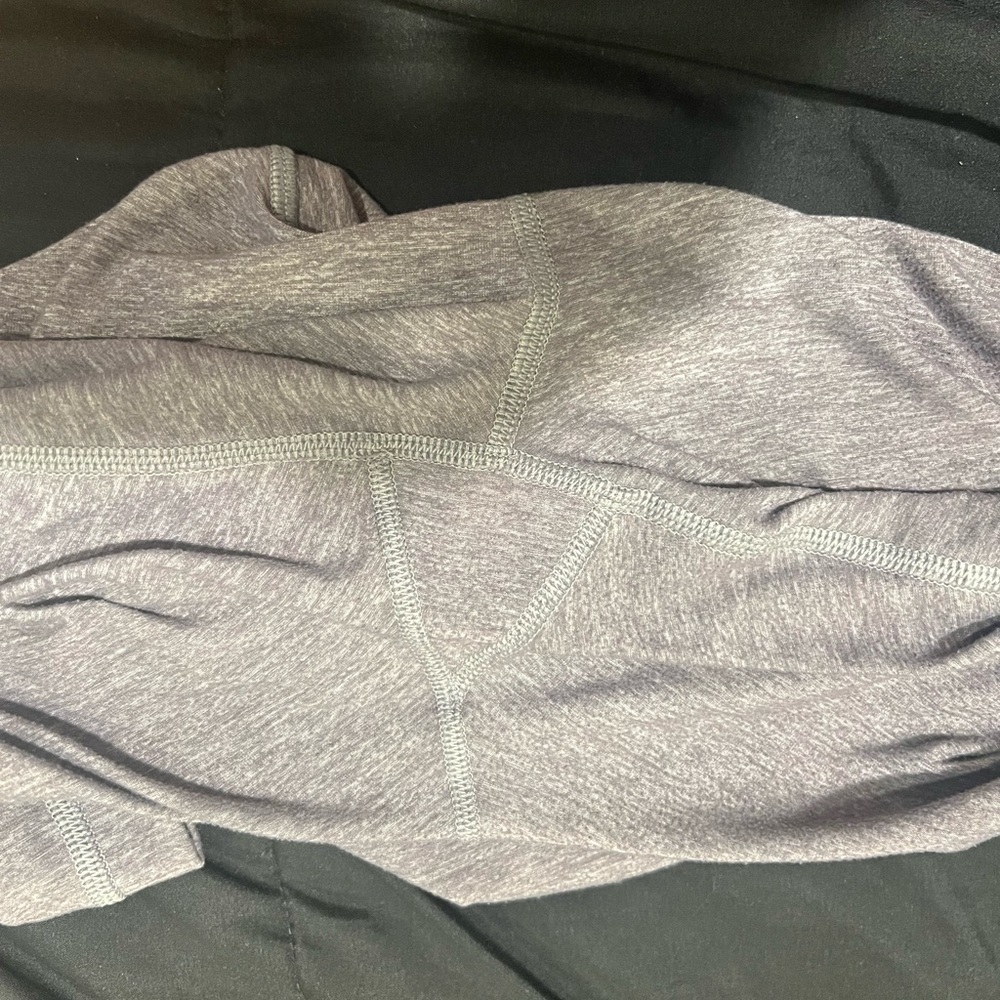 Lululemon leggings sz 6 - Picture 4 of 6